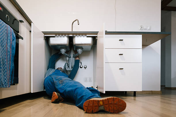 Professional Leak Detection technician working in New Woodstock, NY